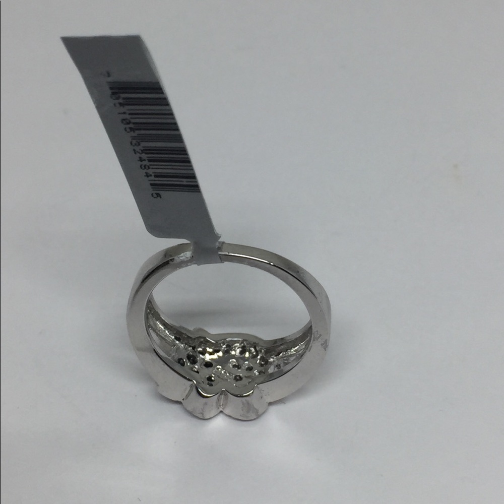 Sterling Silver Cubic Zirconia Ring - Picture 5 of 8